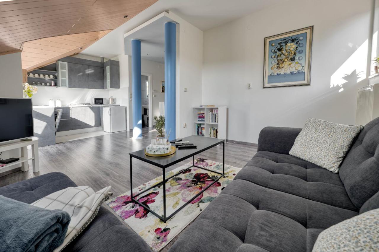 Astarea - Luxe Penthouse In Nature - Jacuzzi - Free Private Parking - Terrace & Balcony - Peace Zagreb Bagian luar foto
