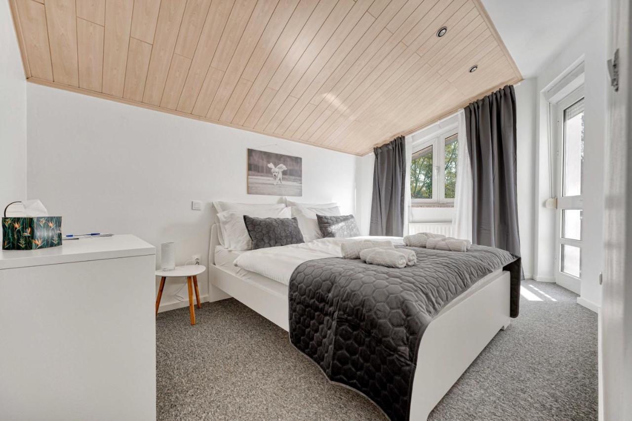 Astarea - Luxe Penthouse In Nature - Jacuzzi - Free Private Parking - Terrace & Balcony - Peace Zagreb Bagian luar foto