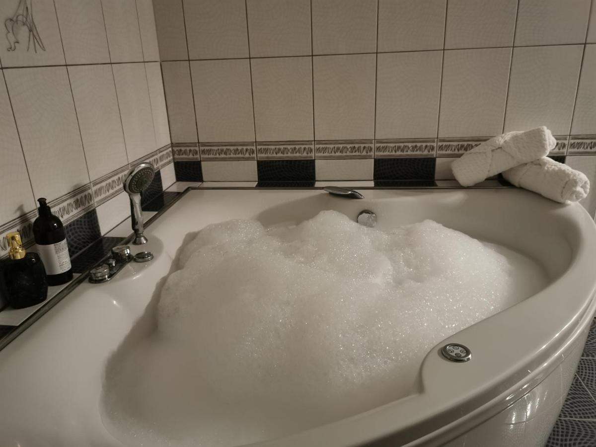 Astarea - Luxe Penthouse In Nature - Jacuzzi - Free Private Parking - Terrace & Balcony - Peace Zagreb Bagian luar foto